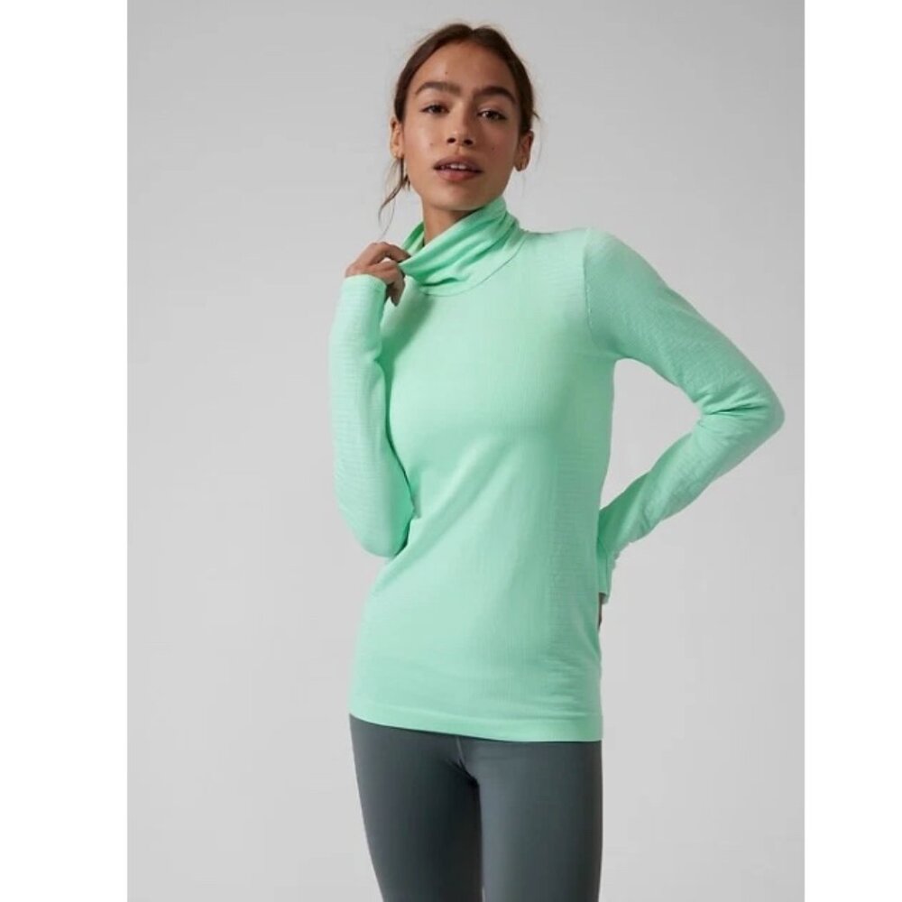 Athleta Flurry Blizzard Seamless Turtleneck in Wintergreen Mint NWOT Medium